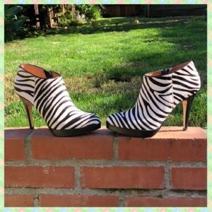 Steve Madden Lipstik 2 Bootiie just lowered 😀